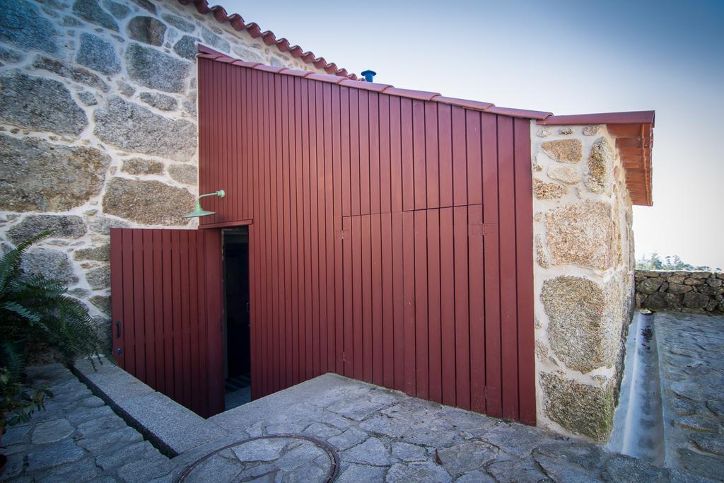 Casas Dos Avos Guest House Вале де Камбра Стая снимка