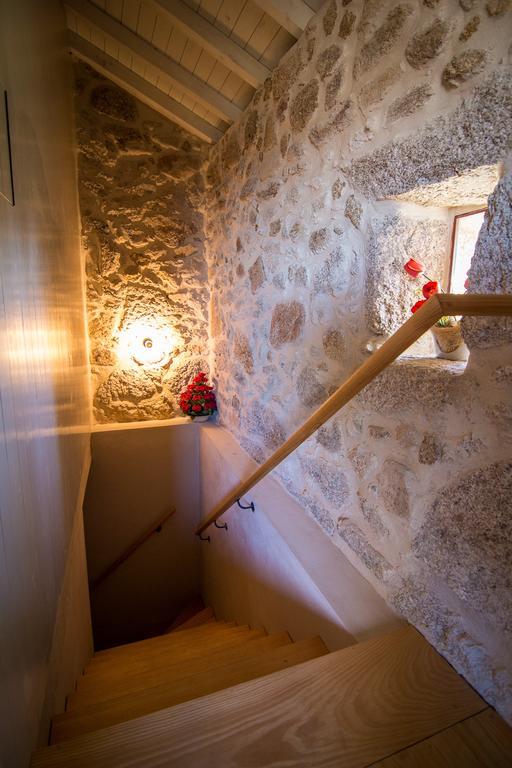 Casas Dos Avos Guest House Вале де Камбра Стая снимка