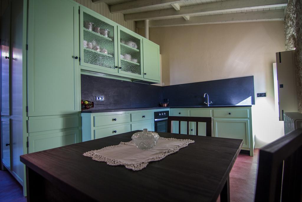 Casas Dos Avos Guest House Вале де Камбра Стая снимка