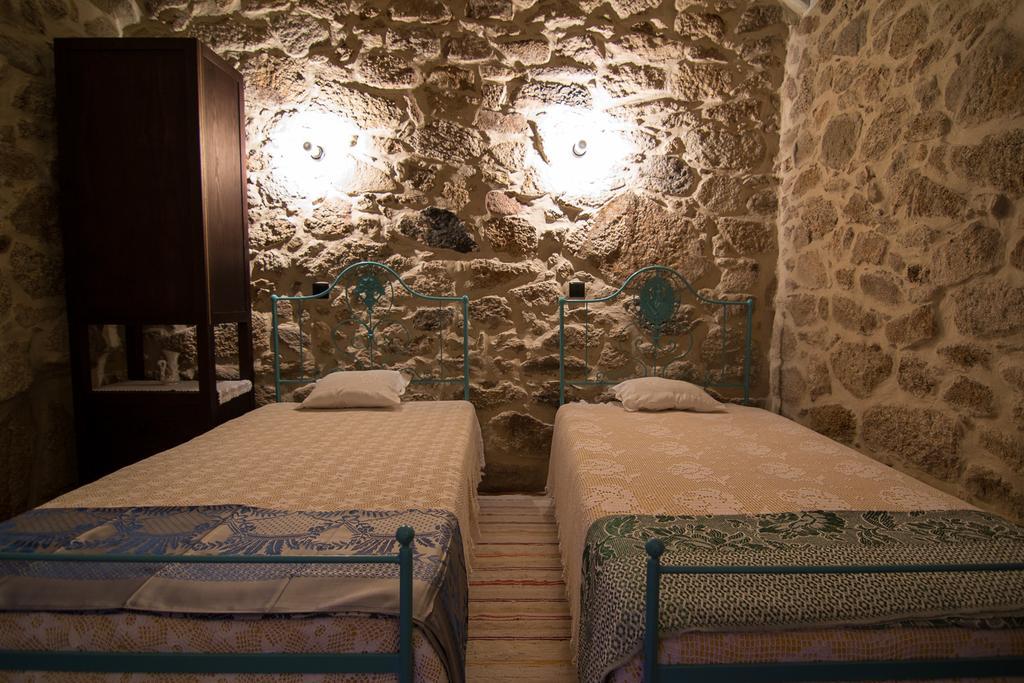 Casas Dos Avos Guest House Вале де Камбра Стая снимка